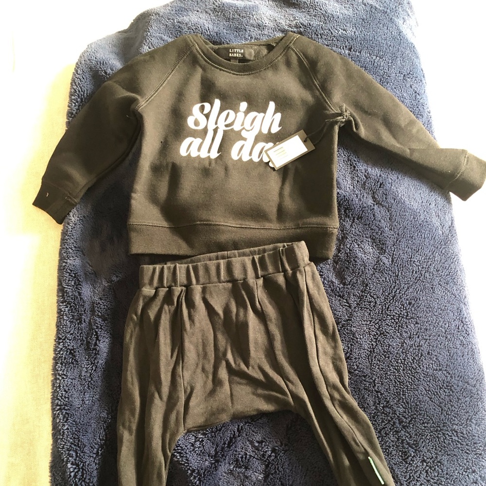 Toddler Christmas outfit! 2/3